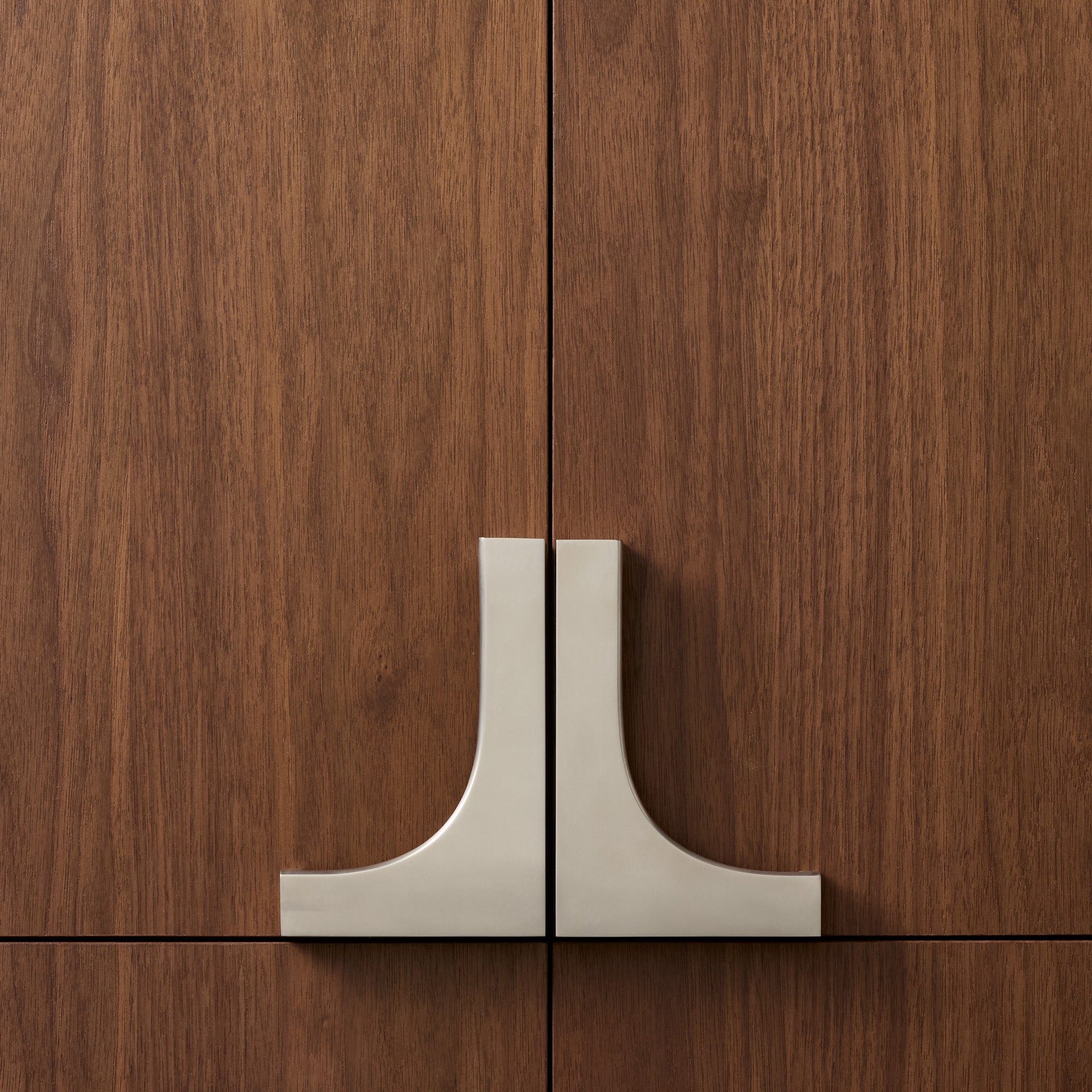 Avalon Corner Cabinet Pull, 6"