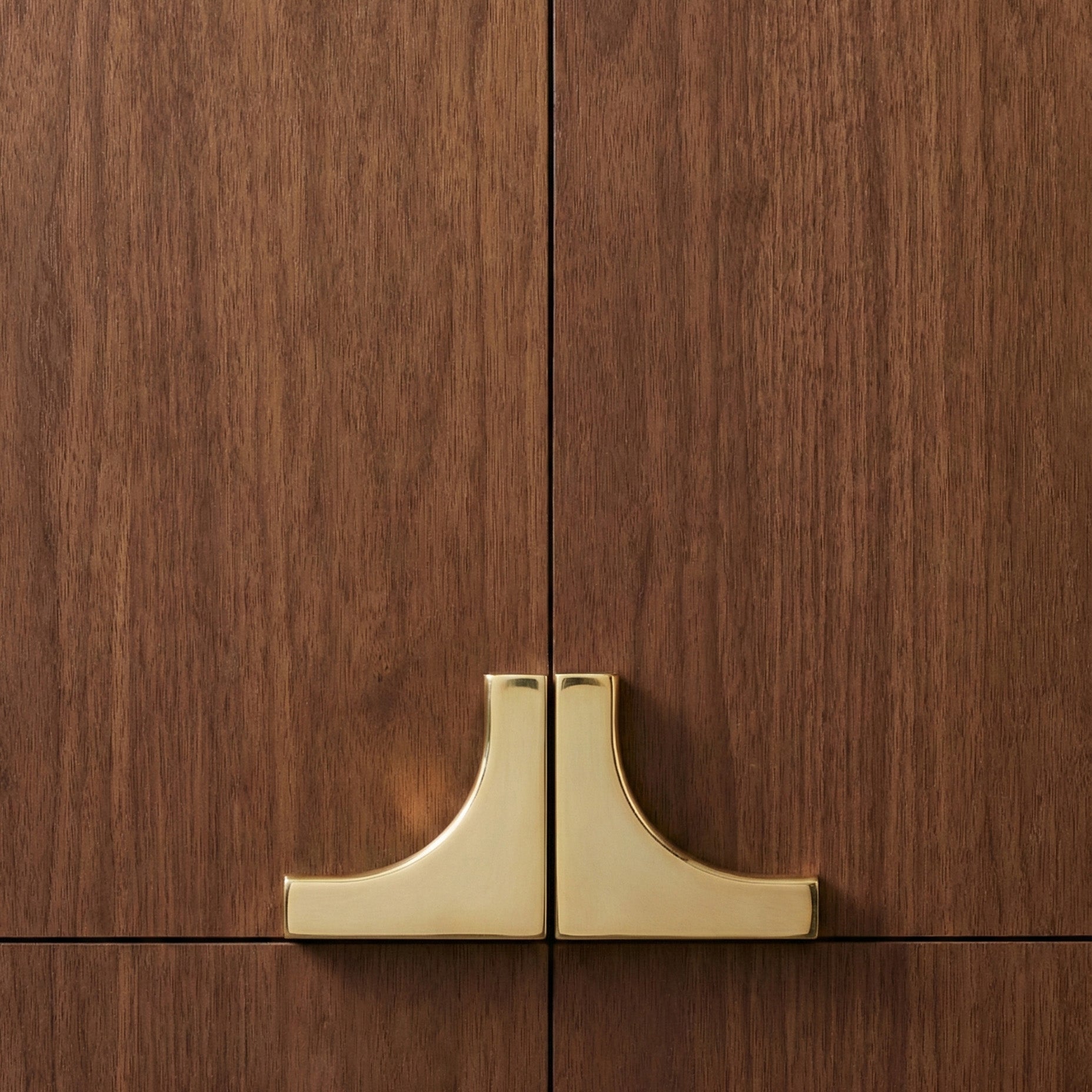 Avalon Corner Cabinet Pull, 4"