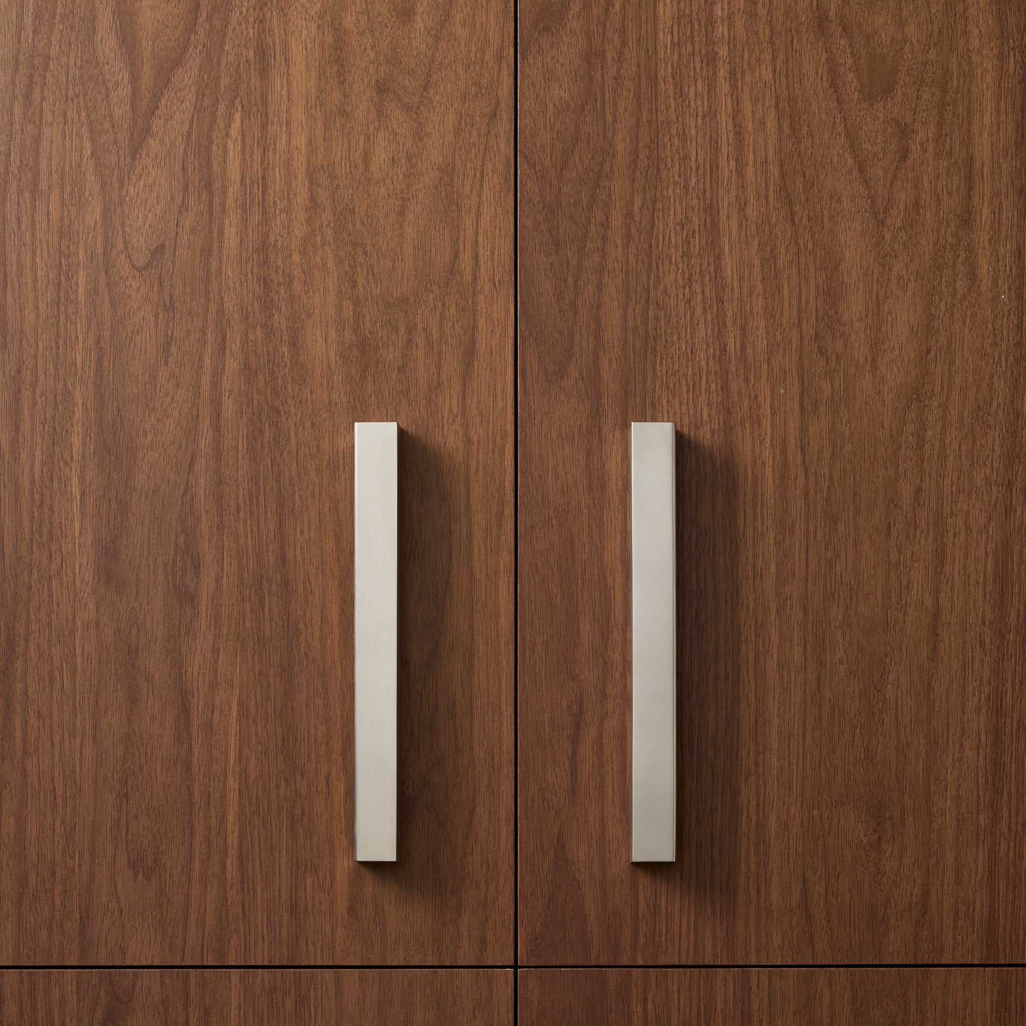 Avalon Straight Cabinet Pull