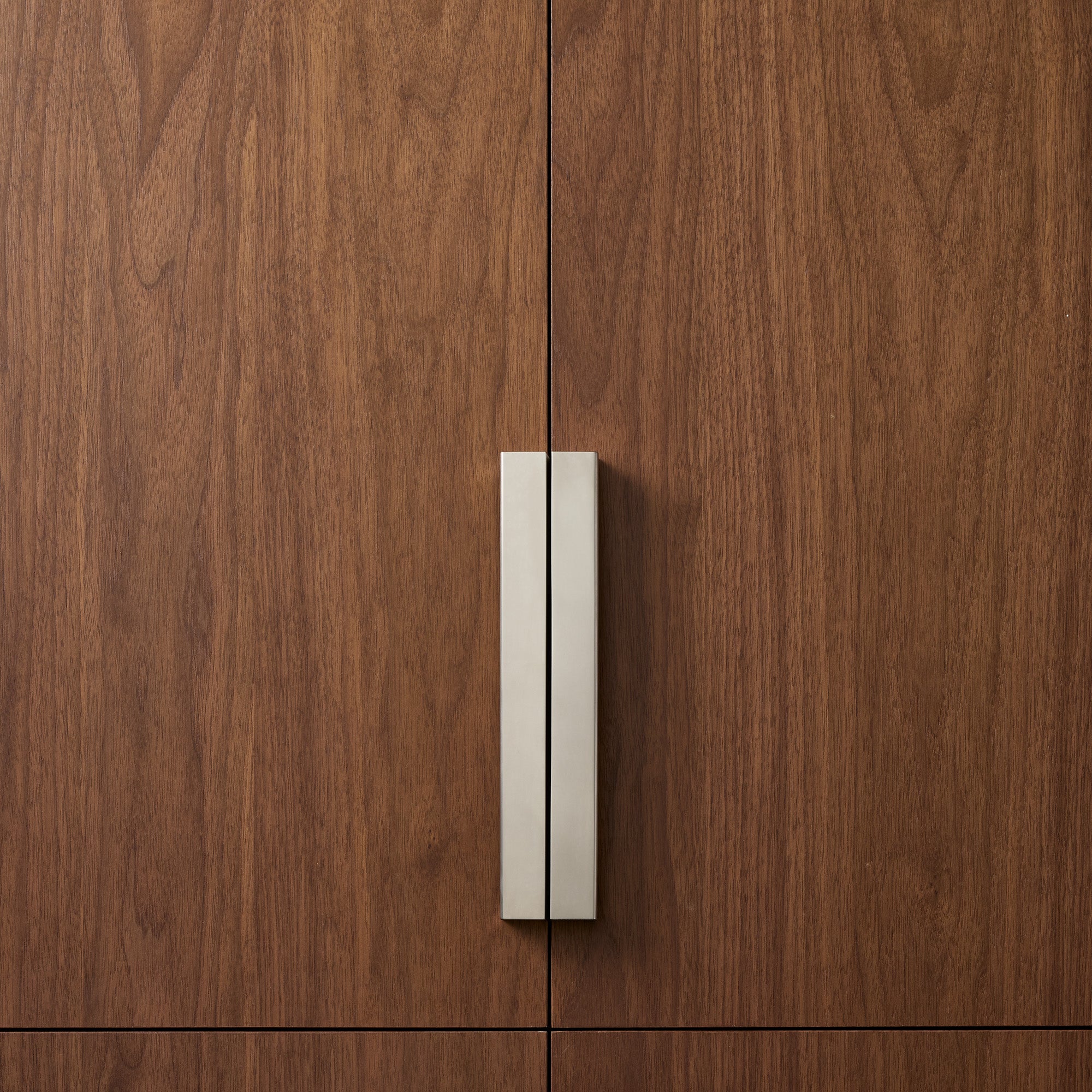 Avalon Straight Cabinet Pull