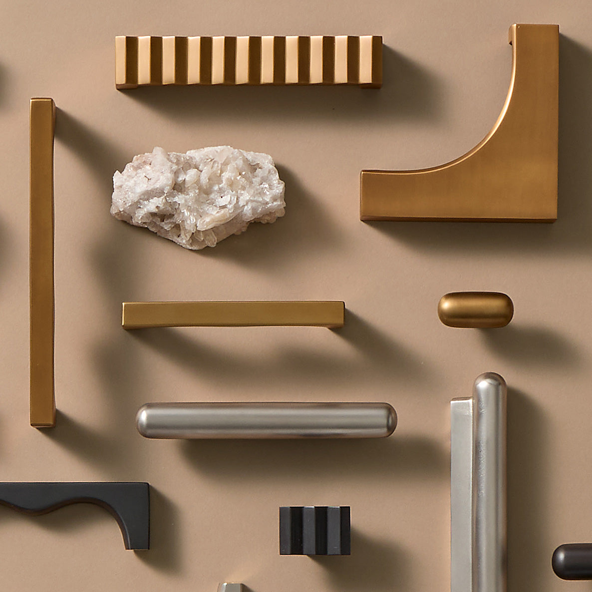 Avalon Corner Cabinet Pull, 4"