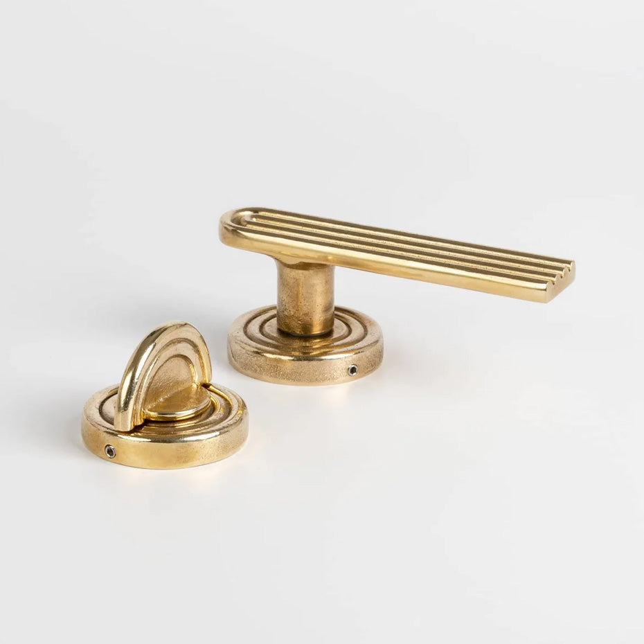 Forme 18 Fluted Door Lever