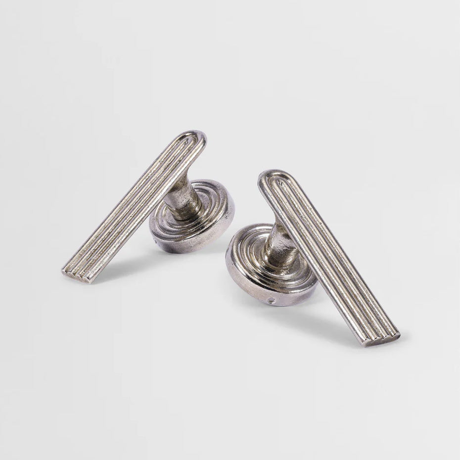 Forme 18 Fluted Door Lever