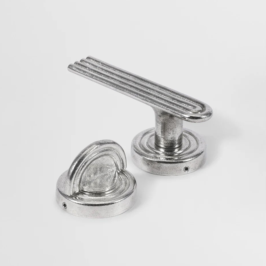 Forme 18 Fluted Door Lever