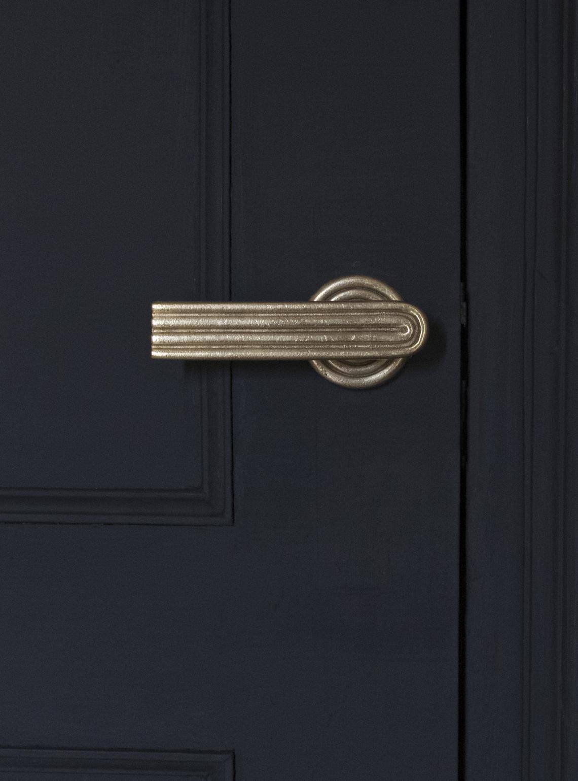 Forme 18 Fluted Door Lever