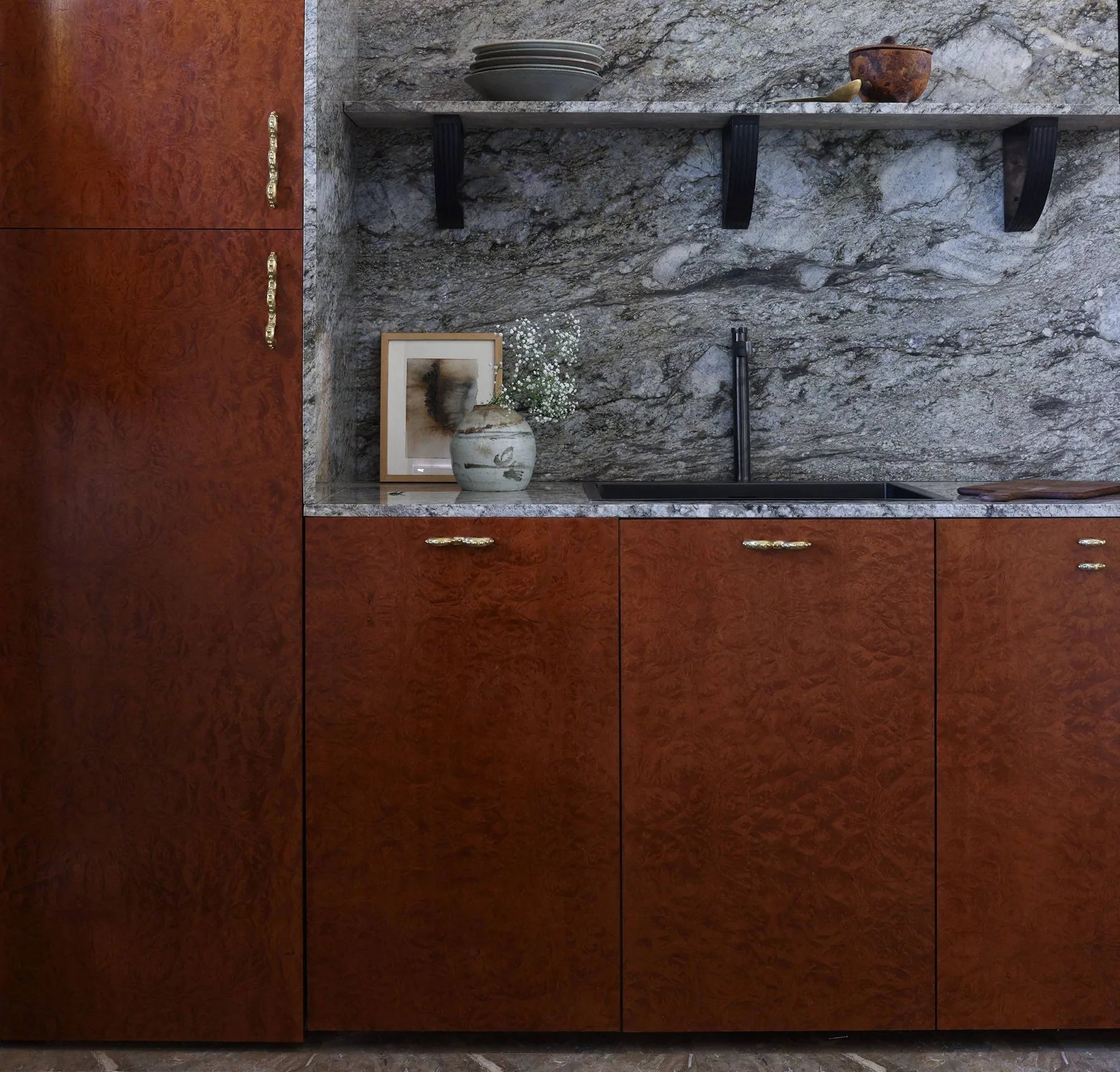 Forme Sculptural Cabinet Pull