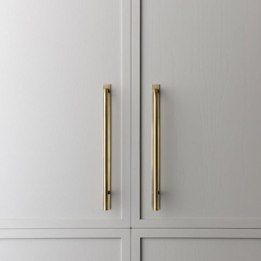 Brera Cabinet Pull and Backplate