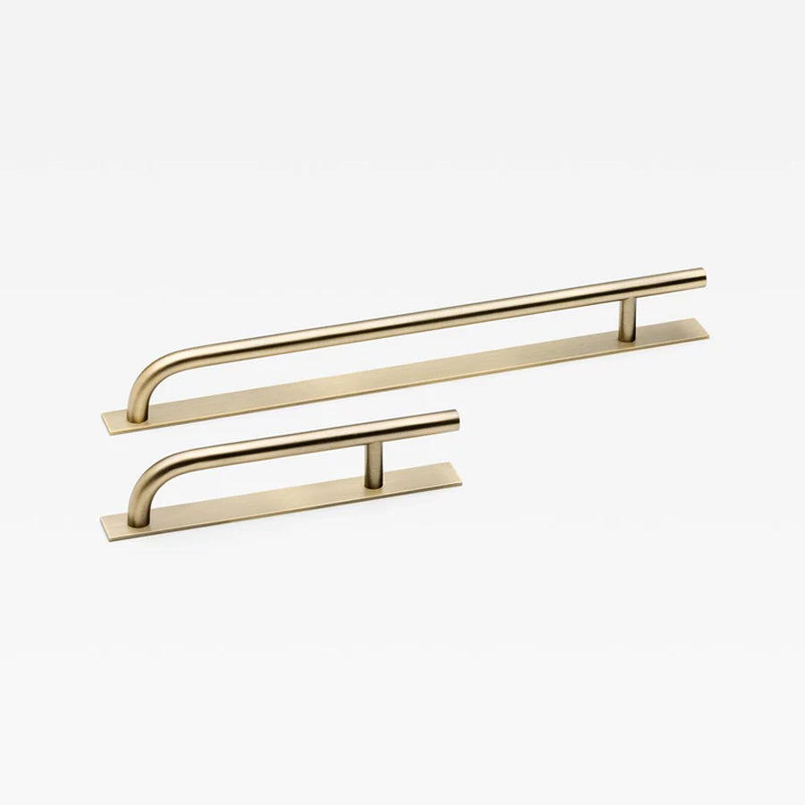 Brera Cabinet Pull and Backplate