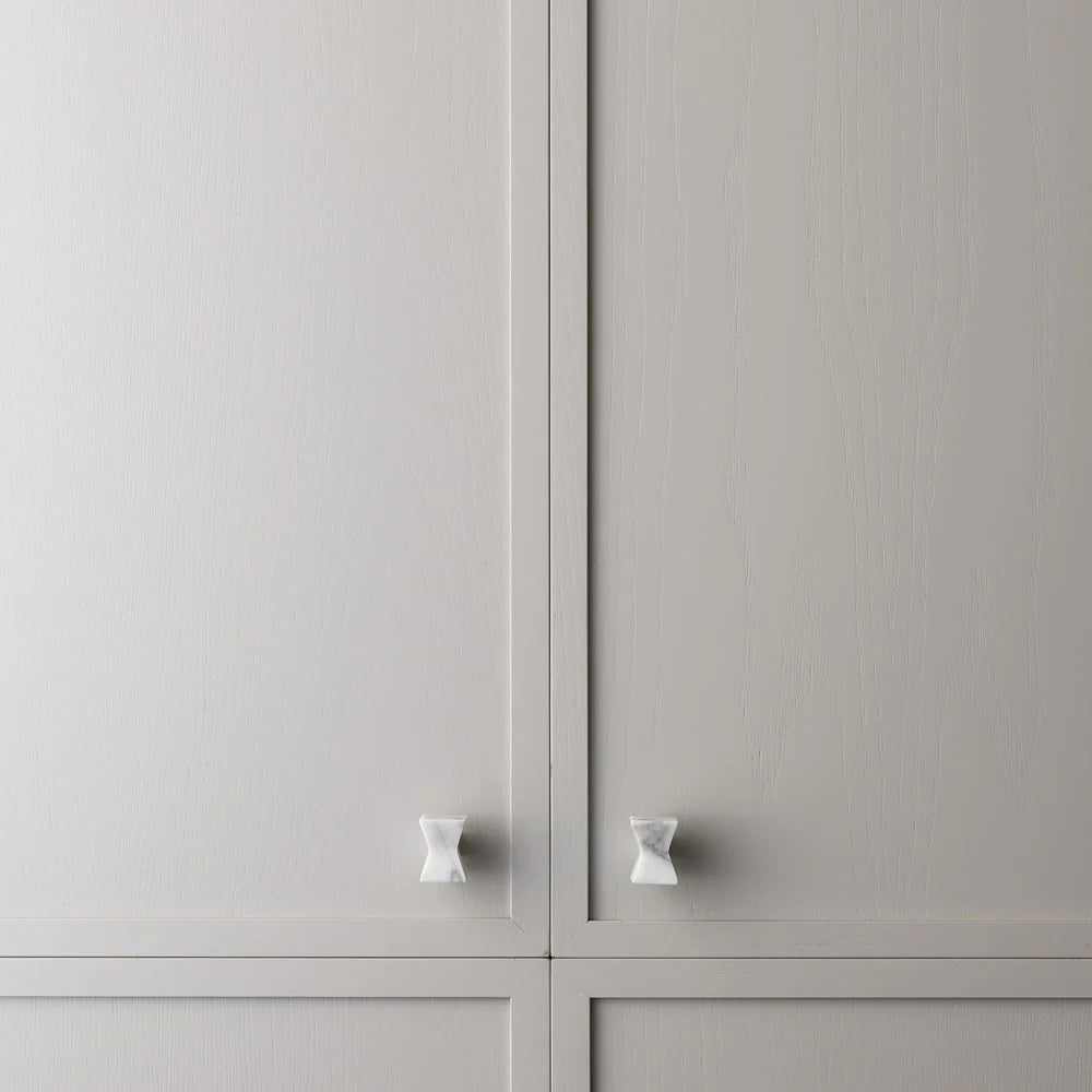 Forma Carrara Marble Cabinet Knob