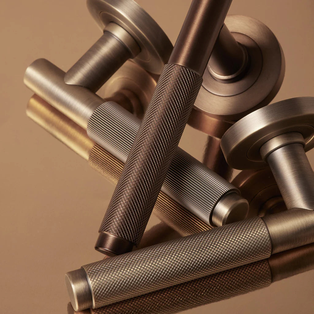 Kintore Knurled Door Lever