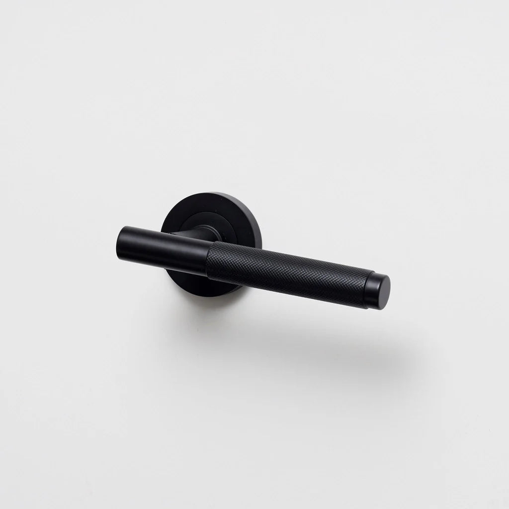 Kintore Knurled Door Lever