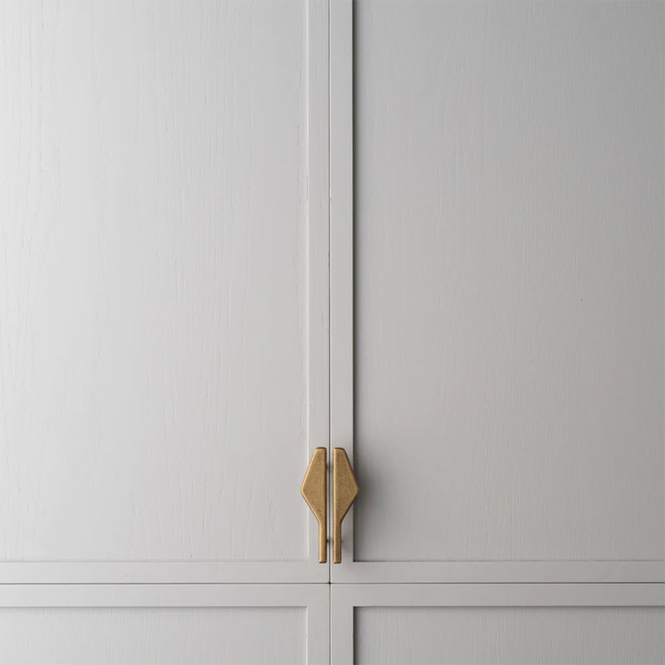 Outline Cabinet Pull