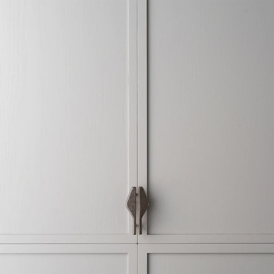 Outline Cabinet Pull