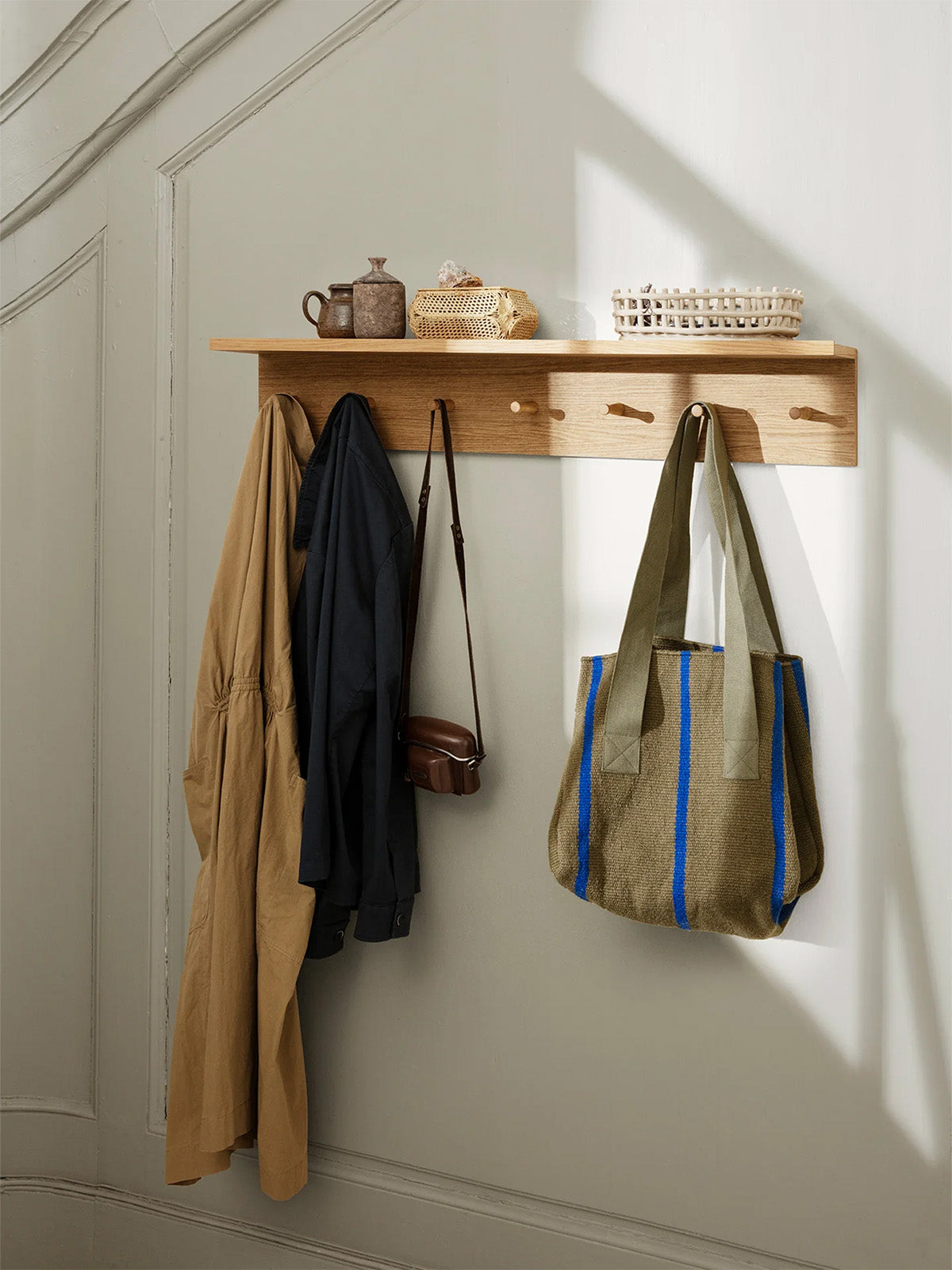 Place Rack Oak Shelf