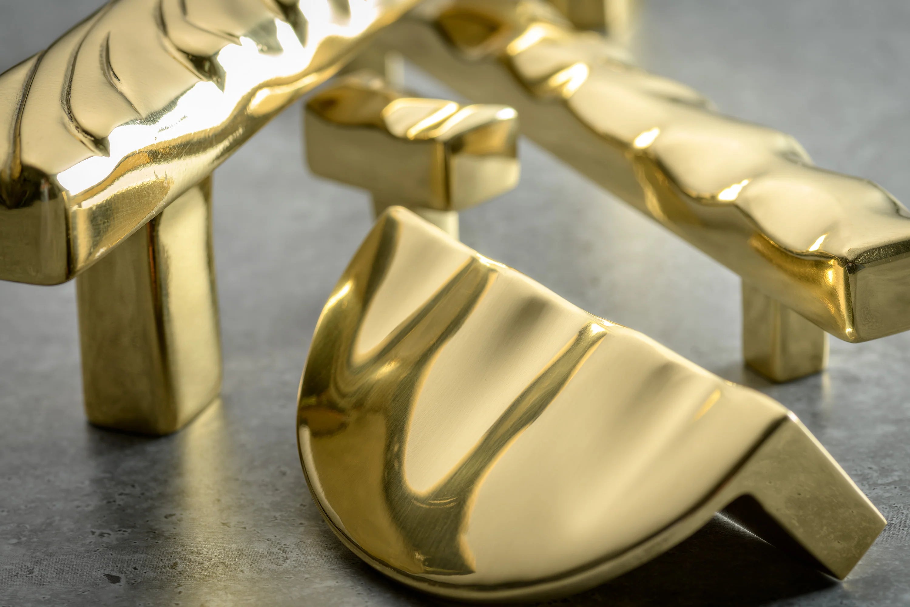 Darwin Waved Cabinet Pull, Solid Brass