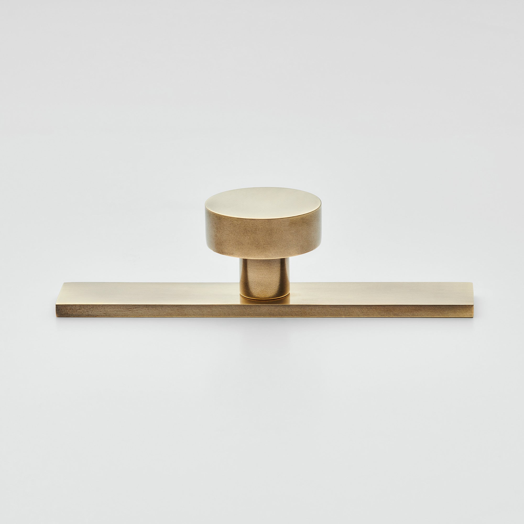 Wright Round Cabinet Knob on Rectangular Backplate