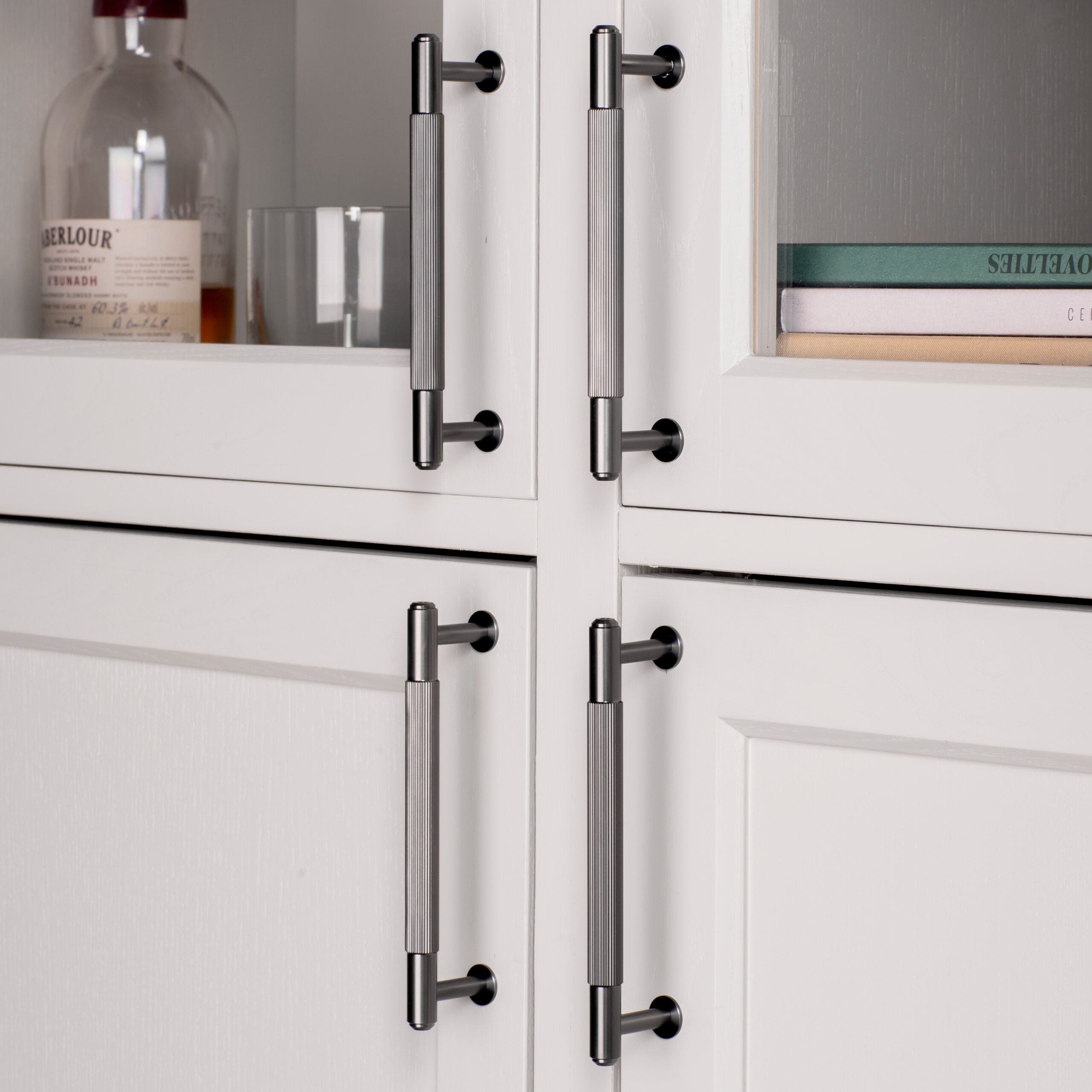 Linear Knurled Bar Cabinet Pull