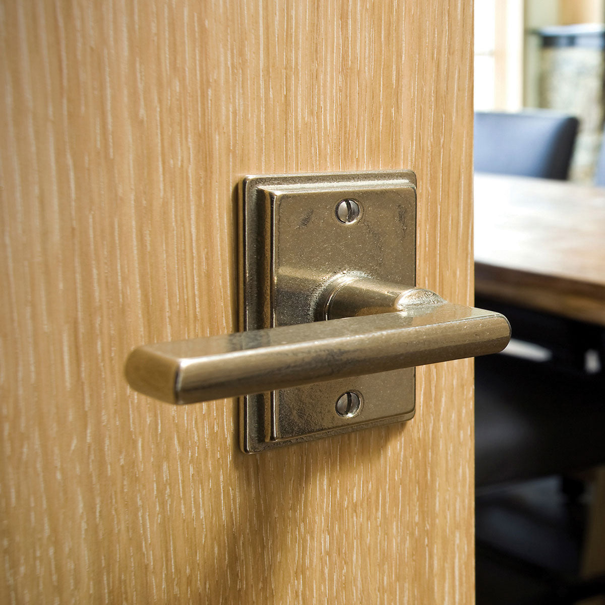 Builder Series Stepped Olympus Door Lever Set