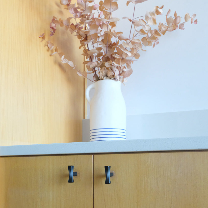 Twist T-Cabinet Knob