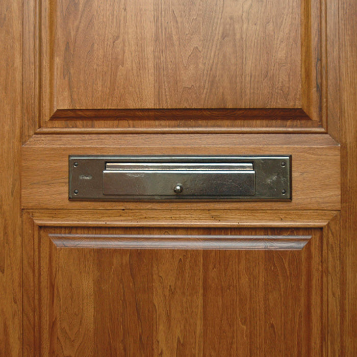 La Granada Mail Slot