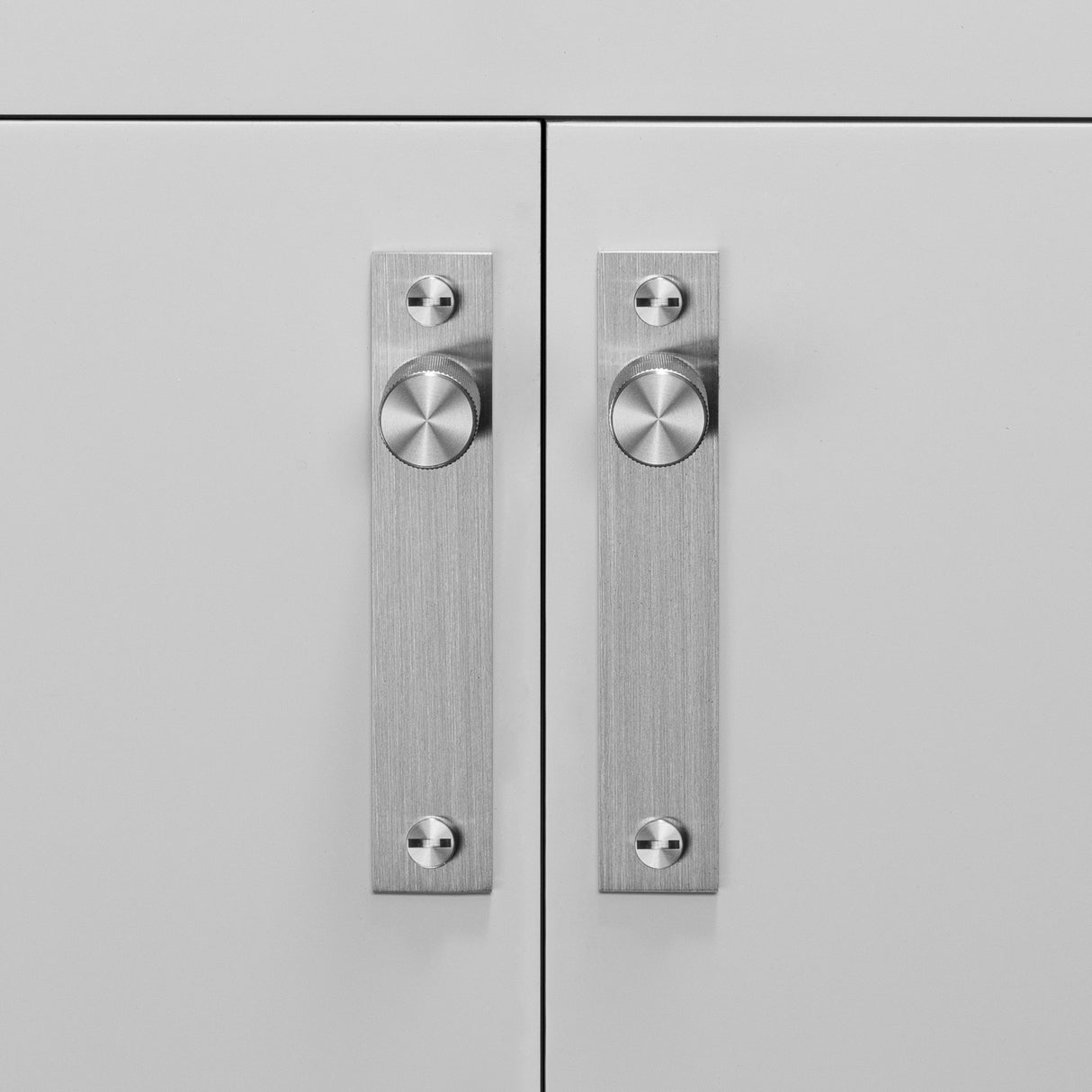 Cross Knurled Cabinet Knob and Backplate [PAIR]