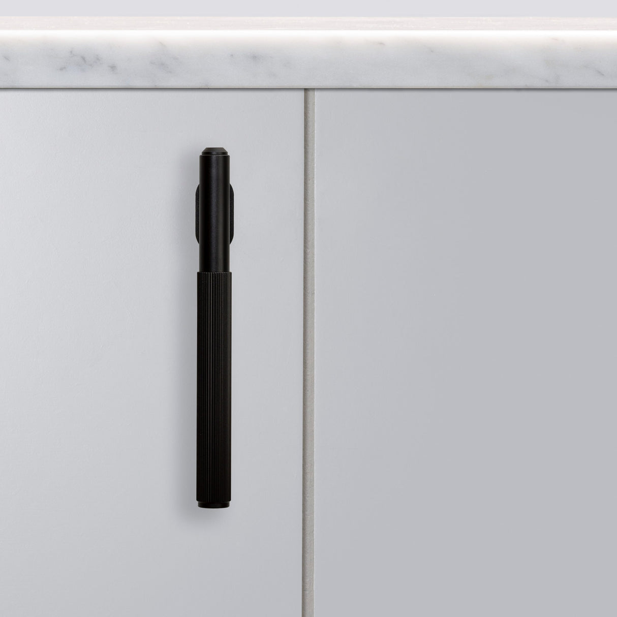 Linear L-Bar Cabinet Pull