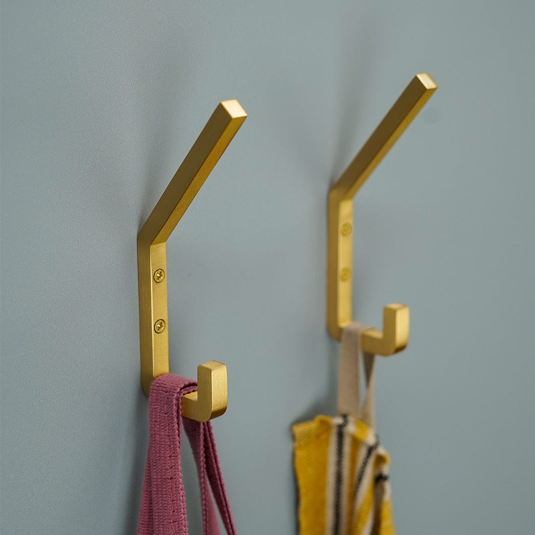 Levi Square Hook