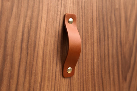 Chapman Leather Strap Pull