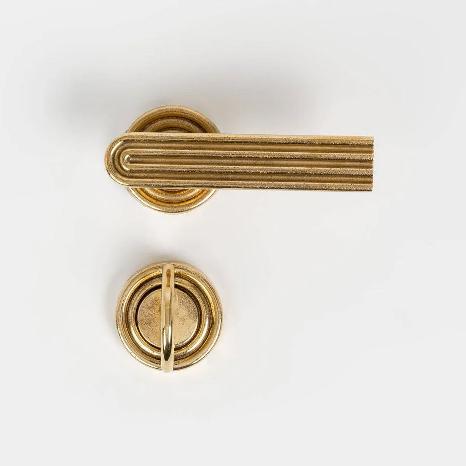 Forme 18 Fluted Door Lever