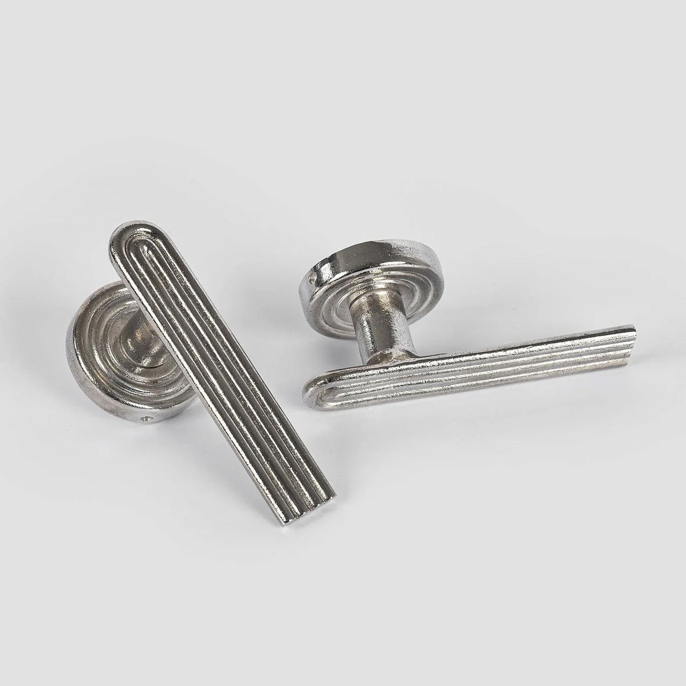 Forme 18 Fluted Door Lever