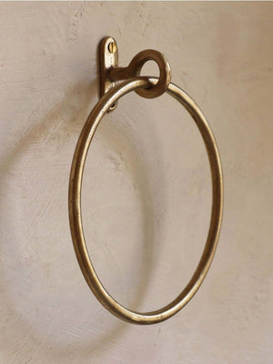 Forme 13 Circular Towel Ring