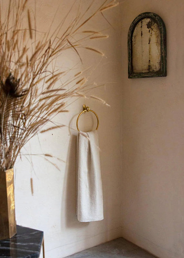 Forme 13 Circular Towel Ring