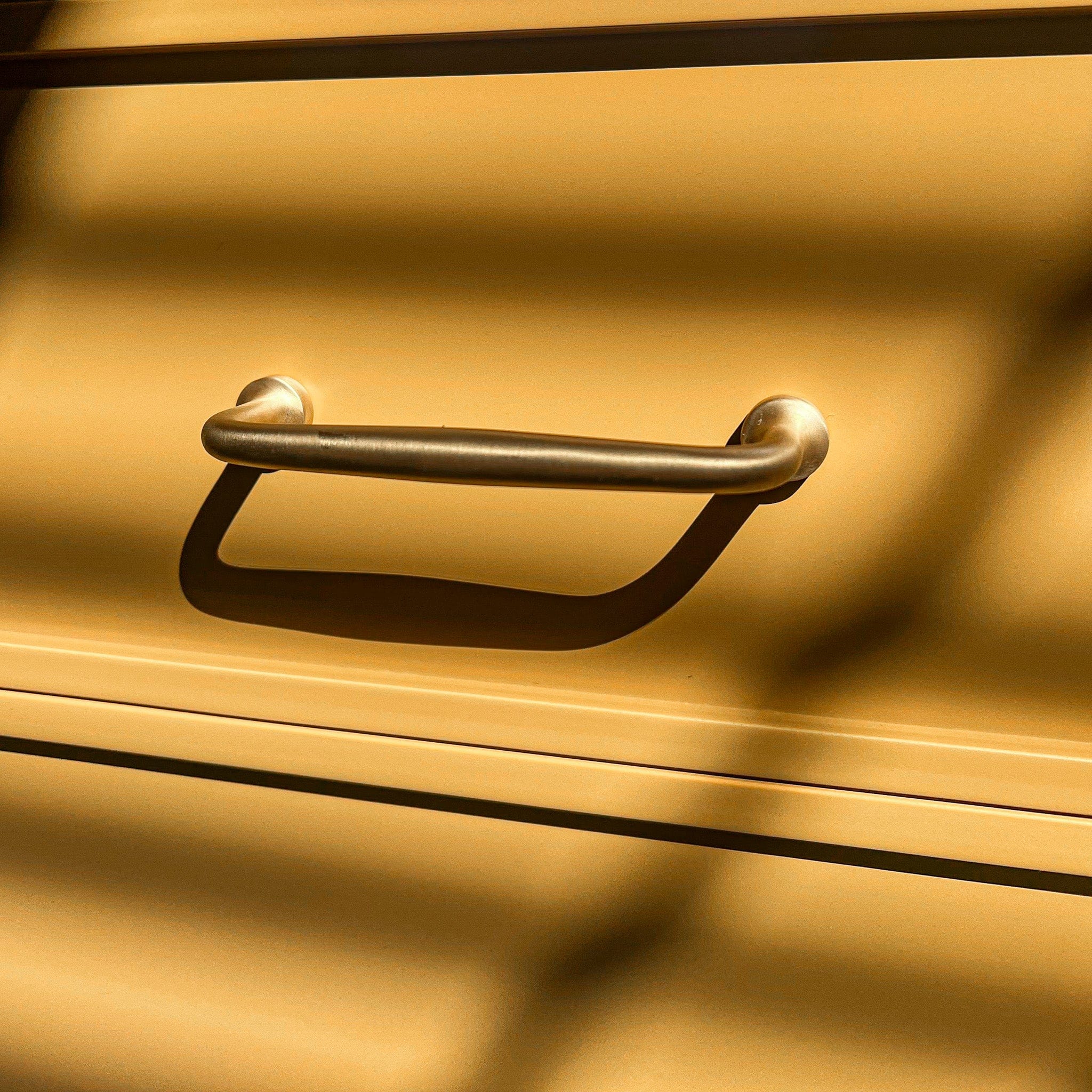 Grayson Traditional D Cabinet Pull