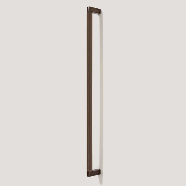 Becker Grooved D-Bar Cabinet Pull