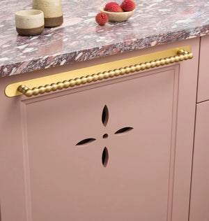 Bobbin D-Bar Cabinet Pull