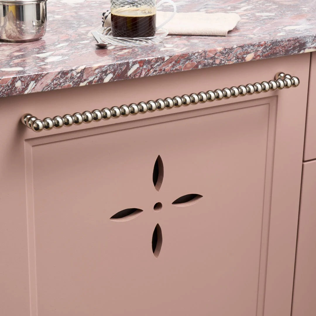 Bobbin D-Bar Cabinet Pull