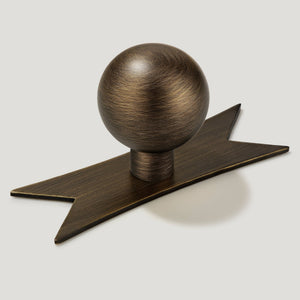 Bobbin Cabinet Knob and Ribbon Backplate