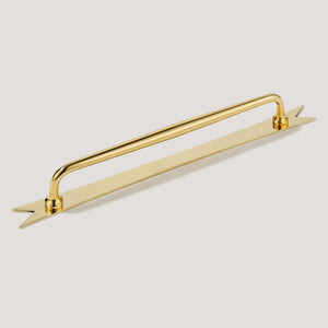 Grayson Cabinet Pull and Ribbon Backplate