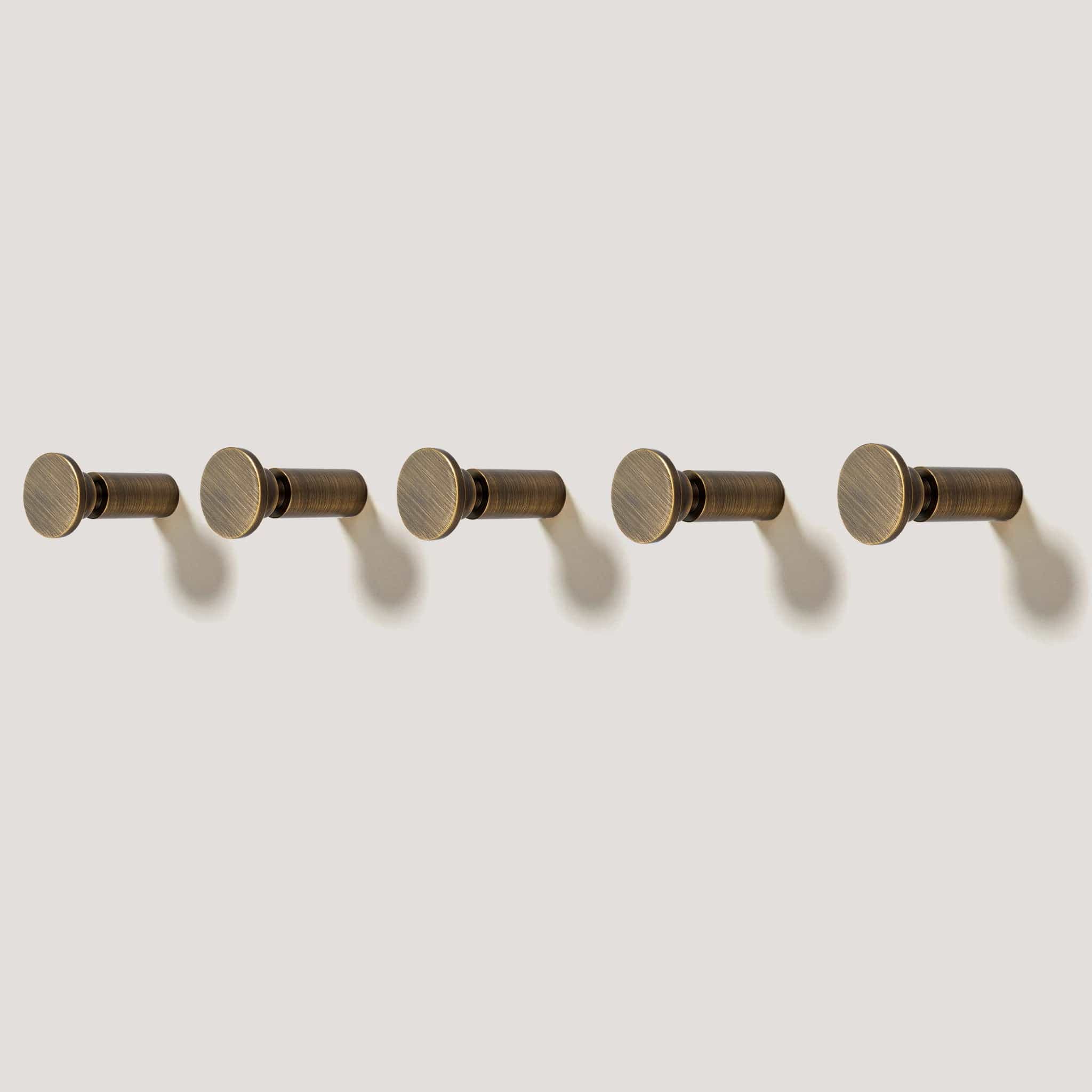 Pullman Circular Hook
