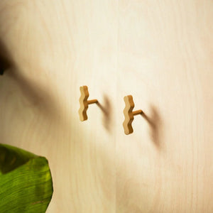 Squiggle T Cabinet Knob