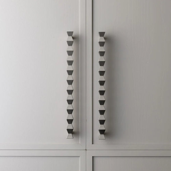 Forma Cabinet Pull