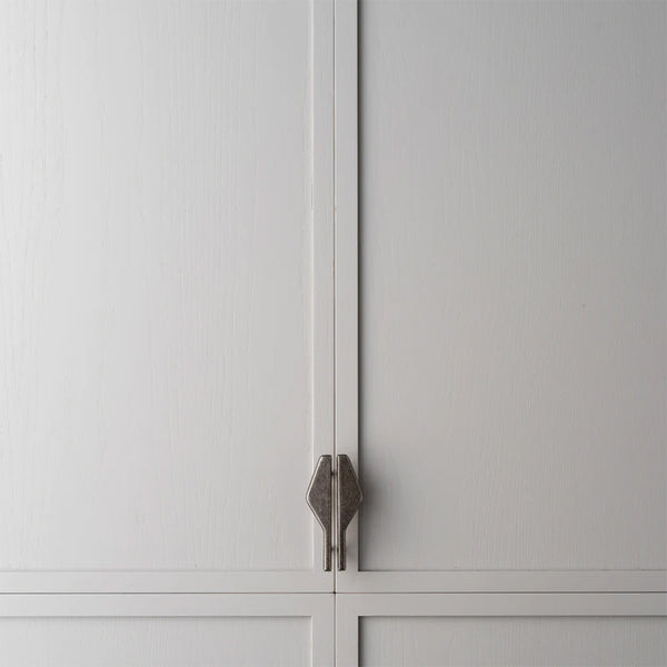 Outline Cabinet Pull