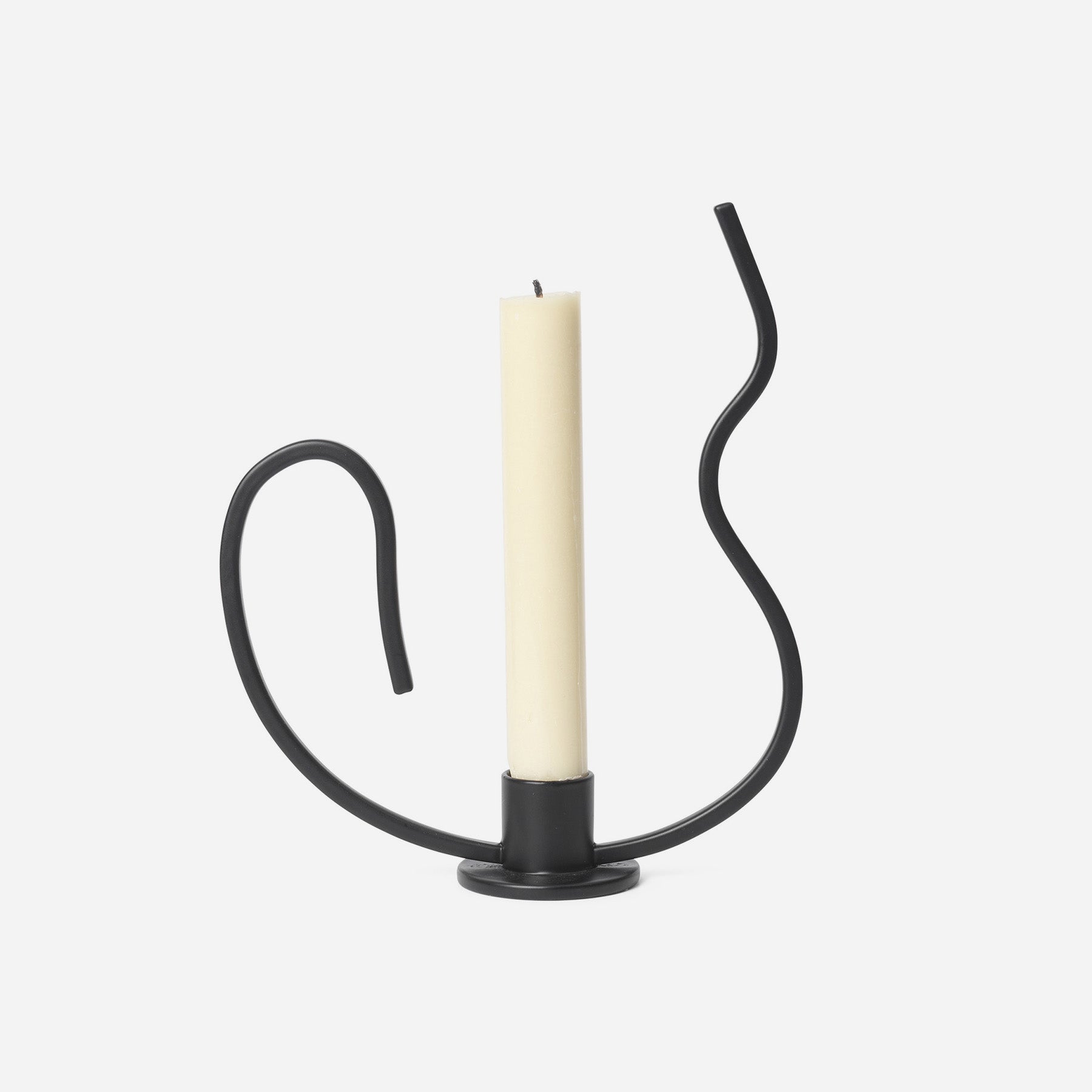 Valse Wavy Candle Holder, Low