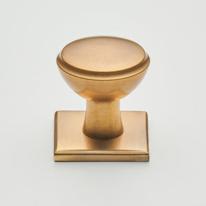 Prestbury Cabinet Knob on Square Backplate