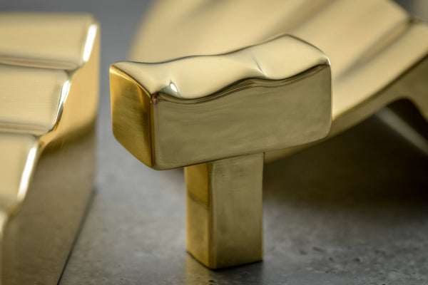 Darwin Waved Cabinet Knob, Solid Brass