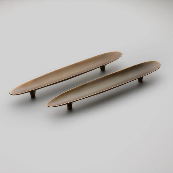 Darwin Oyster Large Cabinet Pull, Solid Bronze