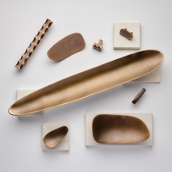 Darwin Oyster Large Cabinet Pull, Solid Bronze
