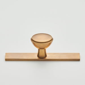 Prestbury Cabinet Knob on Rectangular Backplate