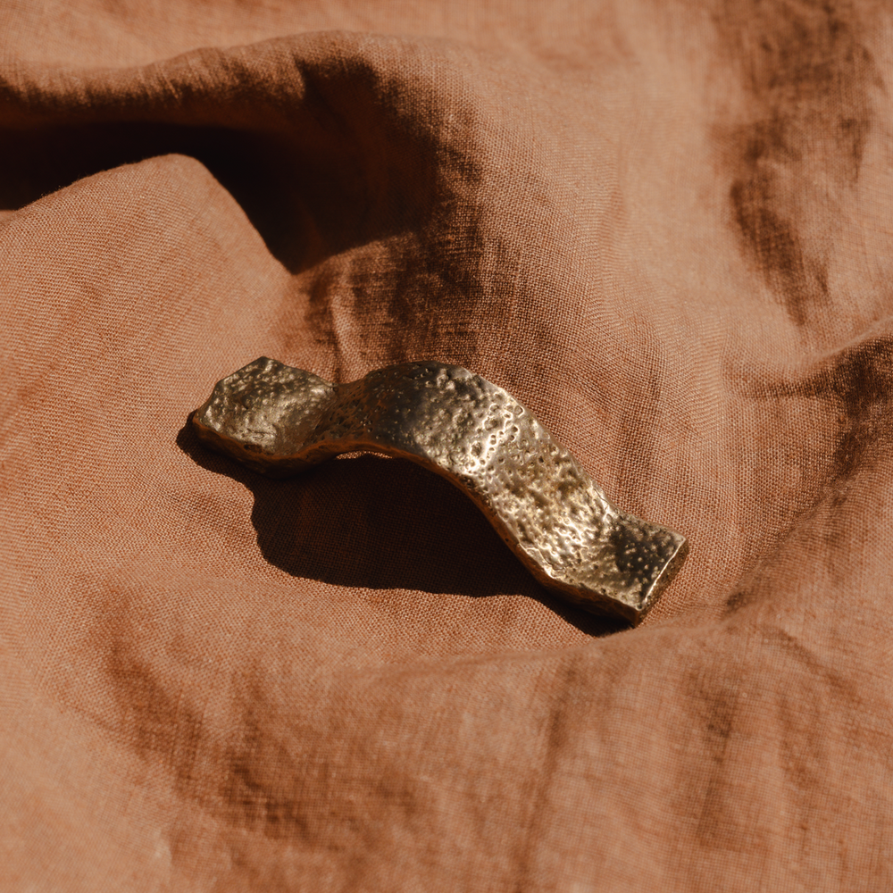 Highbury Lemon Solid Bronze Finger Cabinet Pull