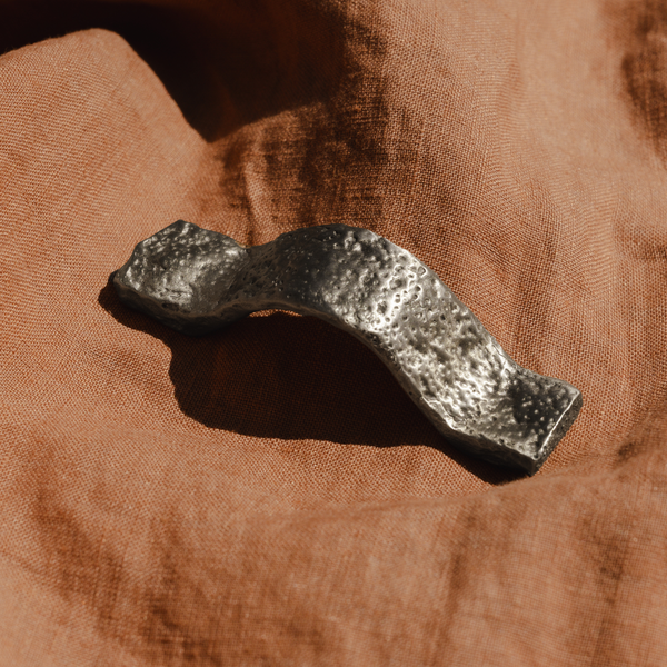 Highbury Lemon Solid Bronze Finger Cabinet Pull